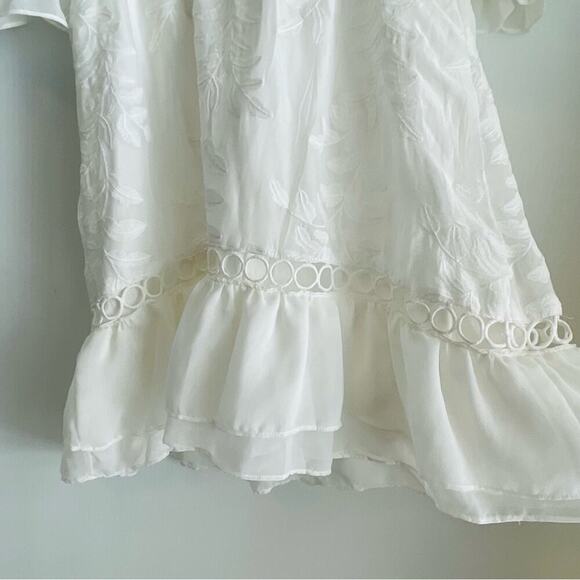 Saints + Secrets sheer embroidered ruffle style v-neck keyhole back sz S white - Picture 8 of 15
